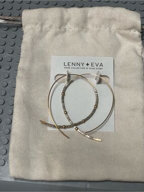 Lenny & Eva Gold Hoop Earrings with Beige Seed Beads